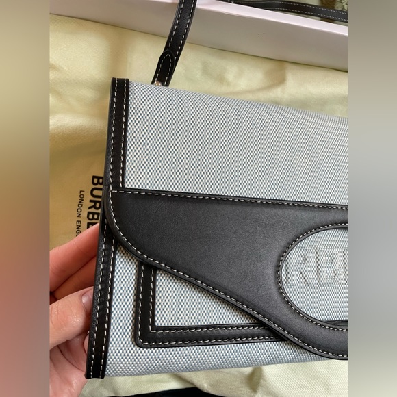 BURBERRY NWT NIB Small Pocket Clutch light blue and black $1300 - Picture 15 of 16